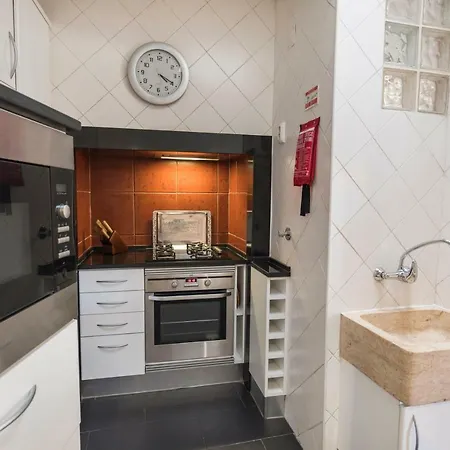 Santa Justa Elevator Apartment